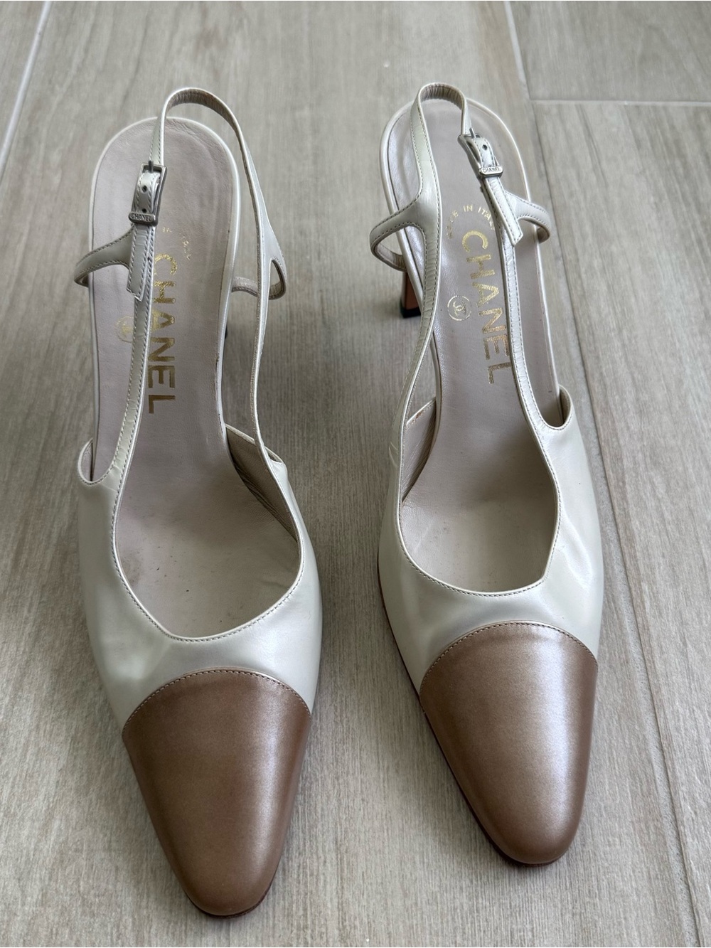 CHANEL Leather Beige/Brown Colorblock Cap Toe Slingback Buckle Heel EU39